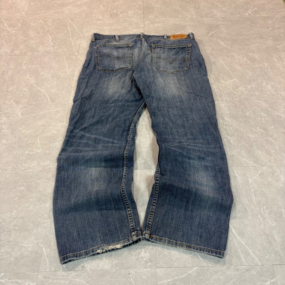 Levis 514 Straight Fit Mens Blue Denim Jeans 38x32 Distressed Medium Wash 2257
